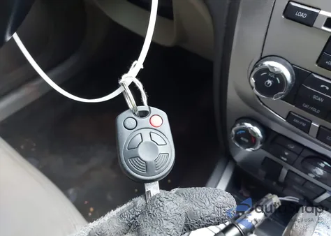 2010 Ford Fusion Hybrid из США, поврежденный, VIN 3FADP0L35AR303415